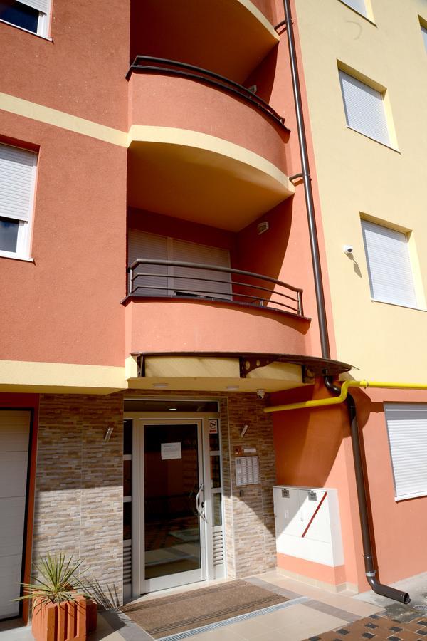 "Sonja Apartman" Jagodina Apartamento Exterior foto